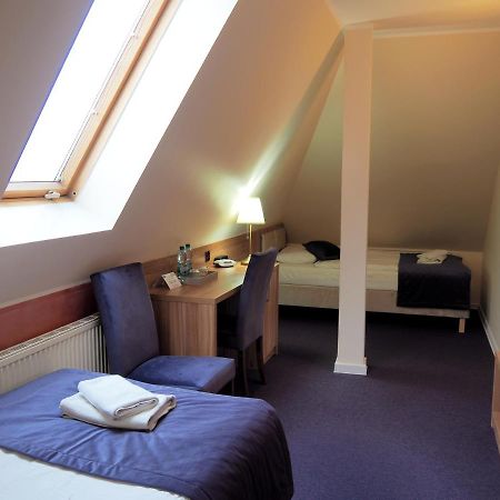 Hotel Awis 库特诺 外观 照片