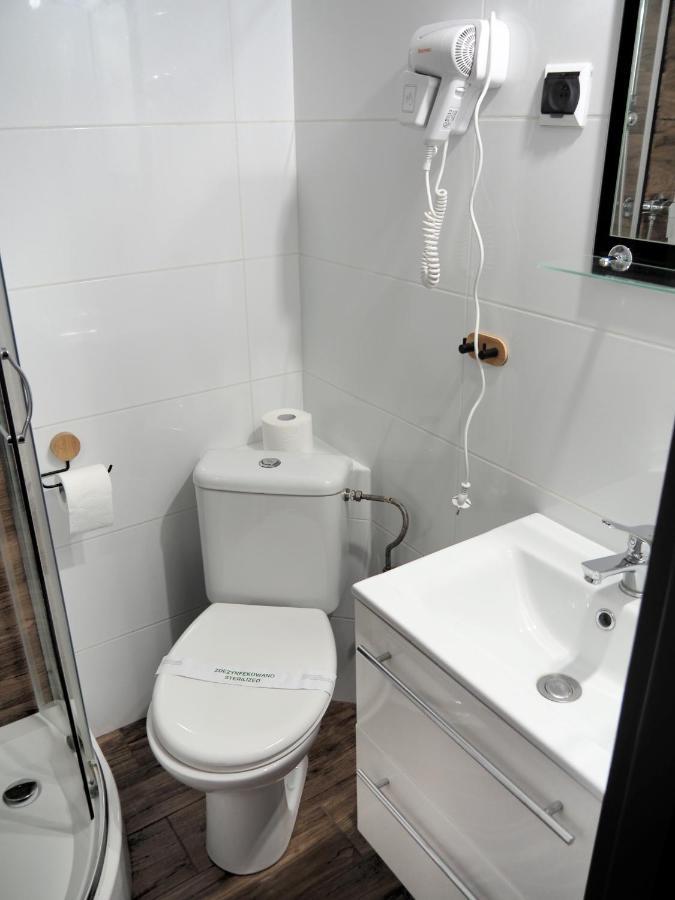 Hotel Awis 库特诺 外观 照片