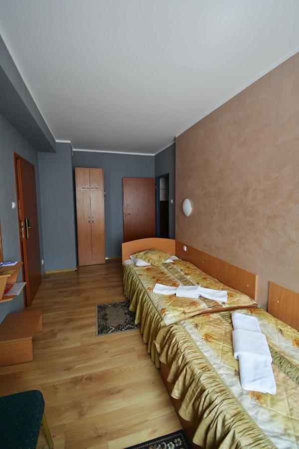 Hotel Awis 库特诺 外观 照片